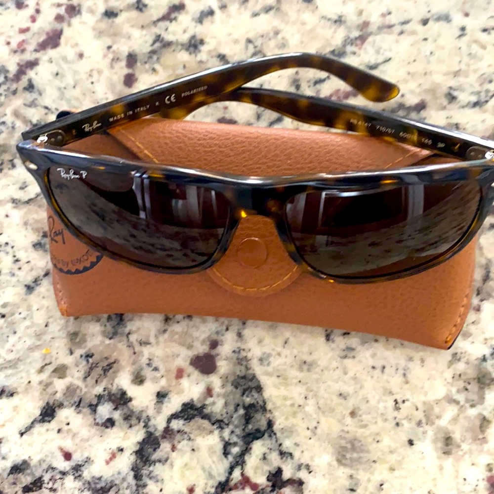 Ray-Ban Boyfriend sun glasses. RB4147